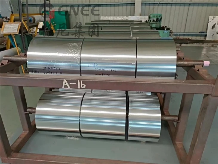 8006 Jumbo Rolls Kitchen Foil Of Width 30cm